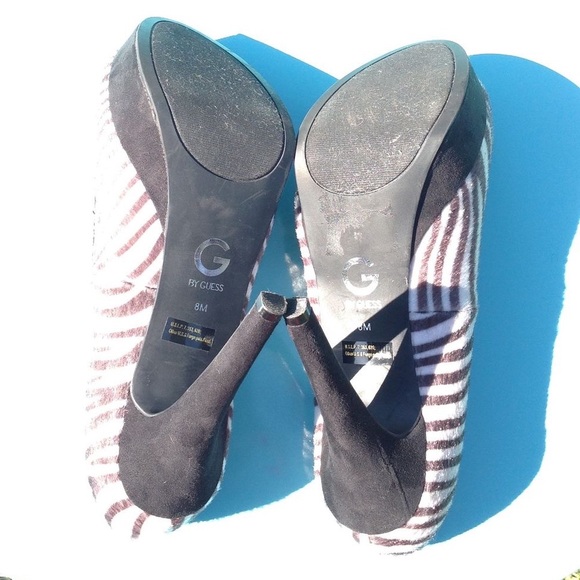 Zebra print platform pumps by Guess - Picture 6 of 8